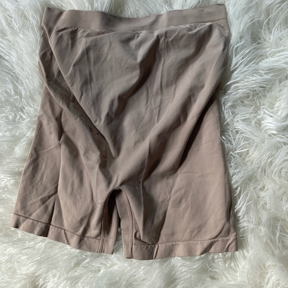 Set of 2 motherhood maternity spanx